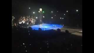 Miley thanking fans for this sold out date | Bangerz Tour | Italy