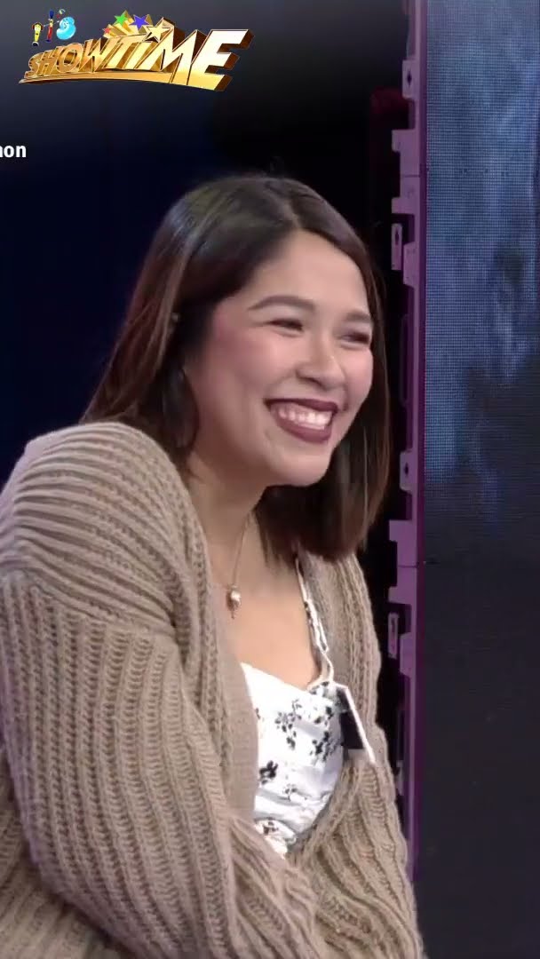 Nag-holding hands lang, kasalan na agad ang iniisip #shorts | It's Showtime