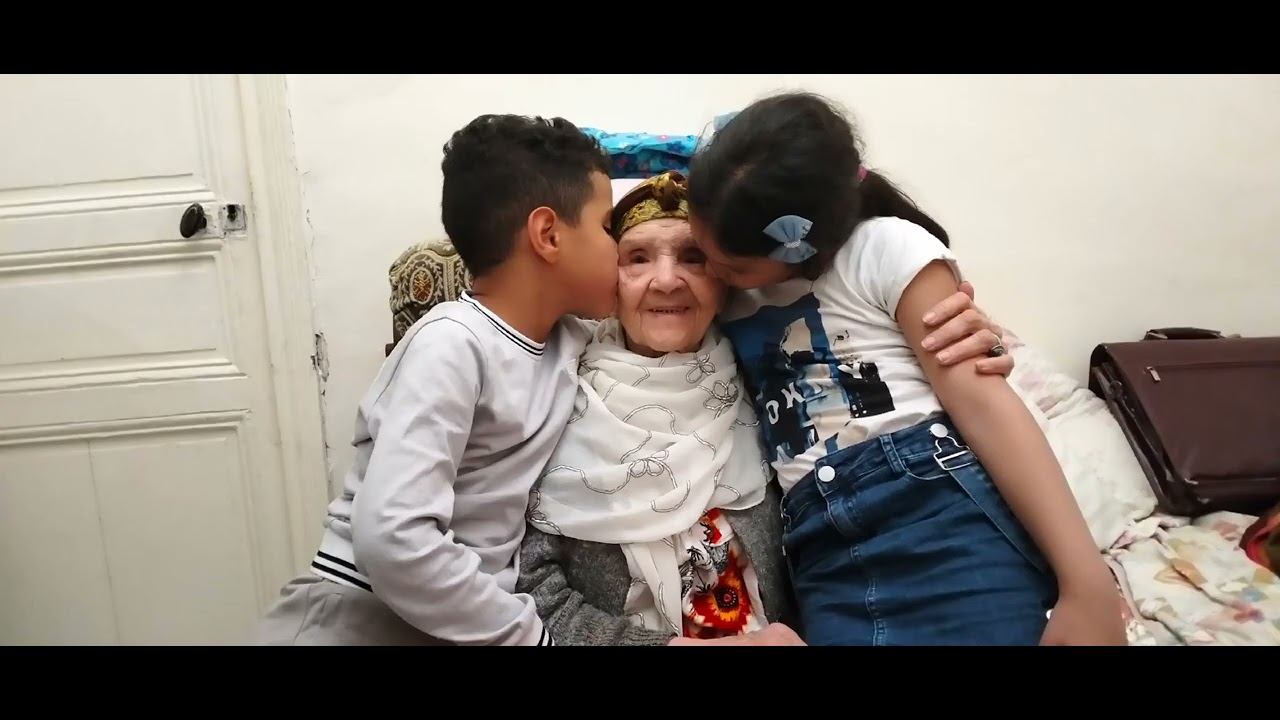 ربي يشافيه ويطول في عمرها