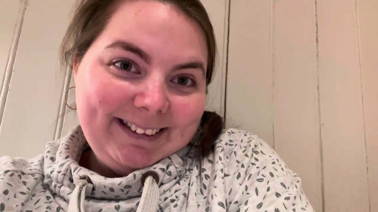 FLYTTA UT! Flyttevlog!