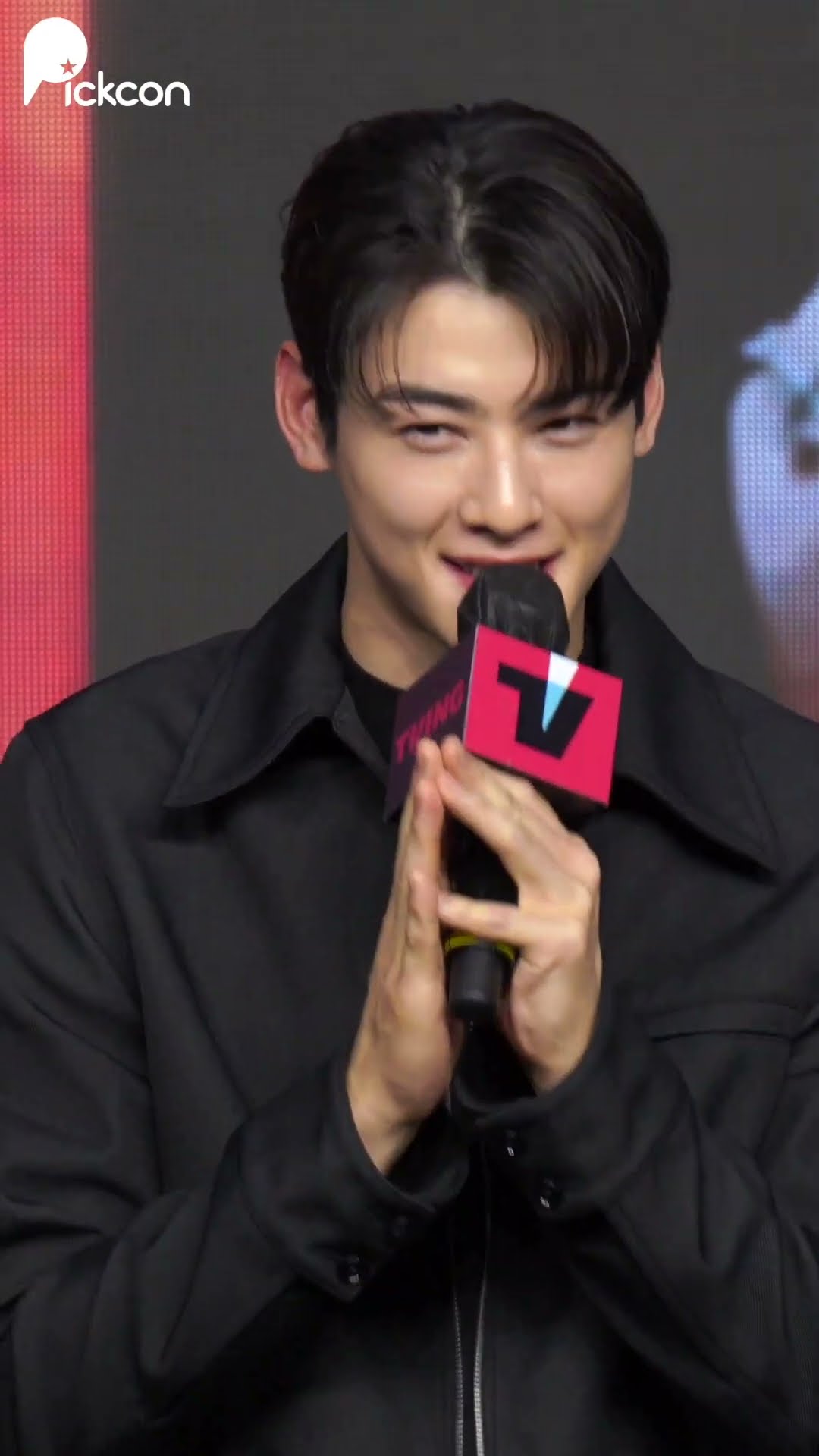 사제 역할 맡은 차은우(CHA EUN WOO)의 성호. 후광CG들어간것같은데...#shorts