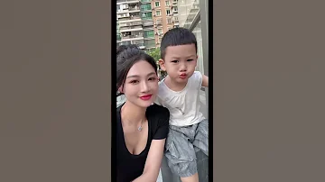 日子不可能和谁过都一样 遇到一个好的爱人 情绪是稳定的 安全感是不缺乏的 幸福是可以感受得到的 选择和谁结婚真的很重要 有的人会成为你世界里的光 而有的人会把你全世界的光都熄灭 