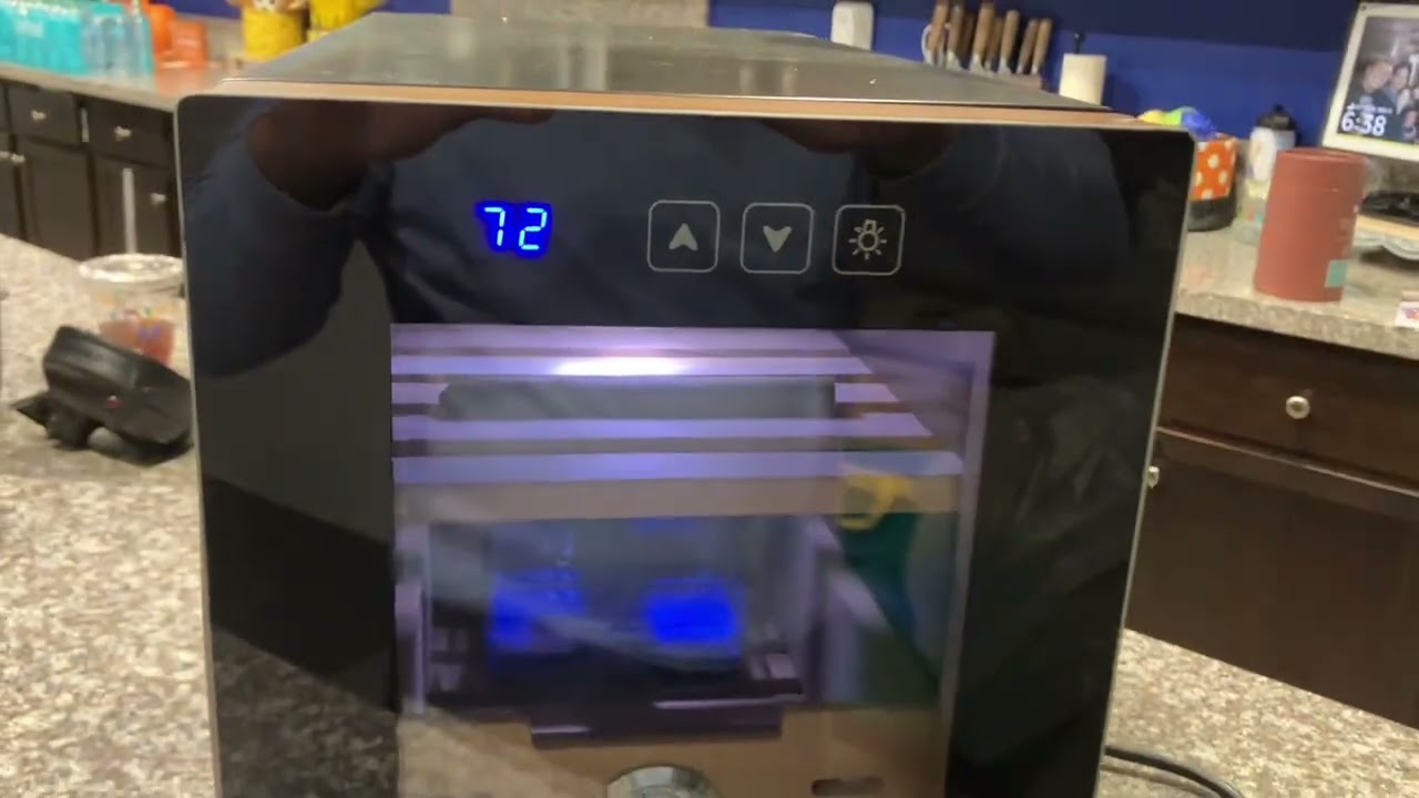 Электрический шкаф-хьюмидор для сигар с функцией охлаждения