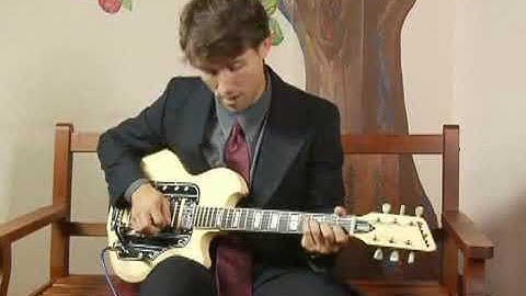 1st Inversion of Db Major Guitar Chord on the Middle Top Strings