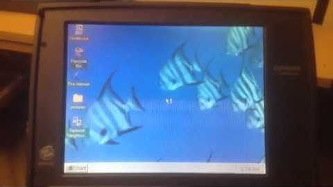 Vintage  Compaq Armada 1120 - Short video startup and look around windows 95
