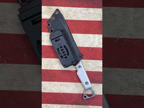Servant Knives - Mech Fighter.    