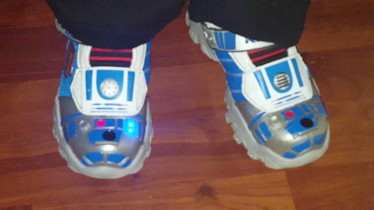 r2d2 skechers