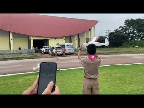 เครื่องบินพลังยางประเภท Retro Wakefield Rubber Airplane ลำดับที่ 14 โรงเรียนบ้านร้องกวาง(จันทิมาคม)