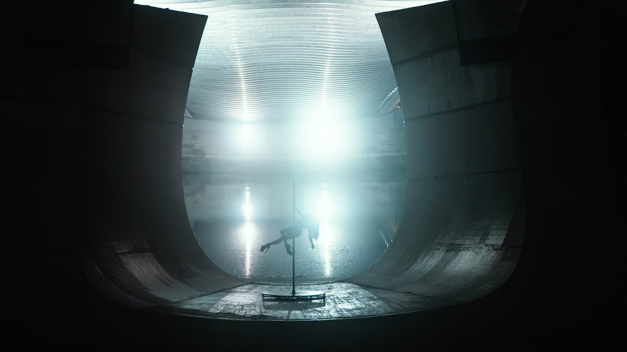 X-Pole - Blue Moon COMMERCIAL