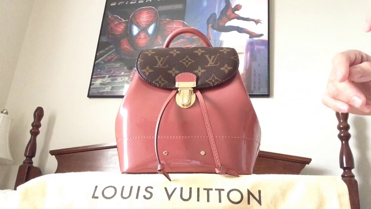 Review Louis Vuitton HOT SPRINGS backpack/ Chanel LV 