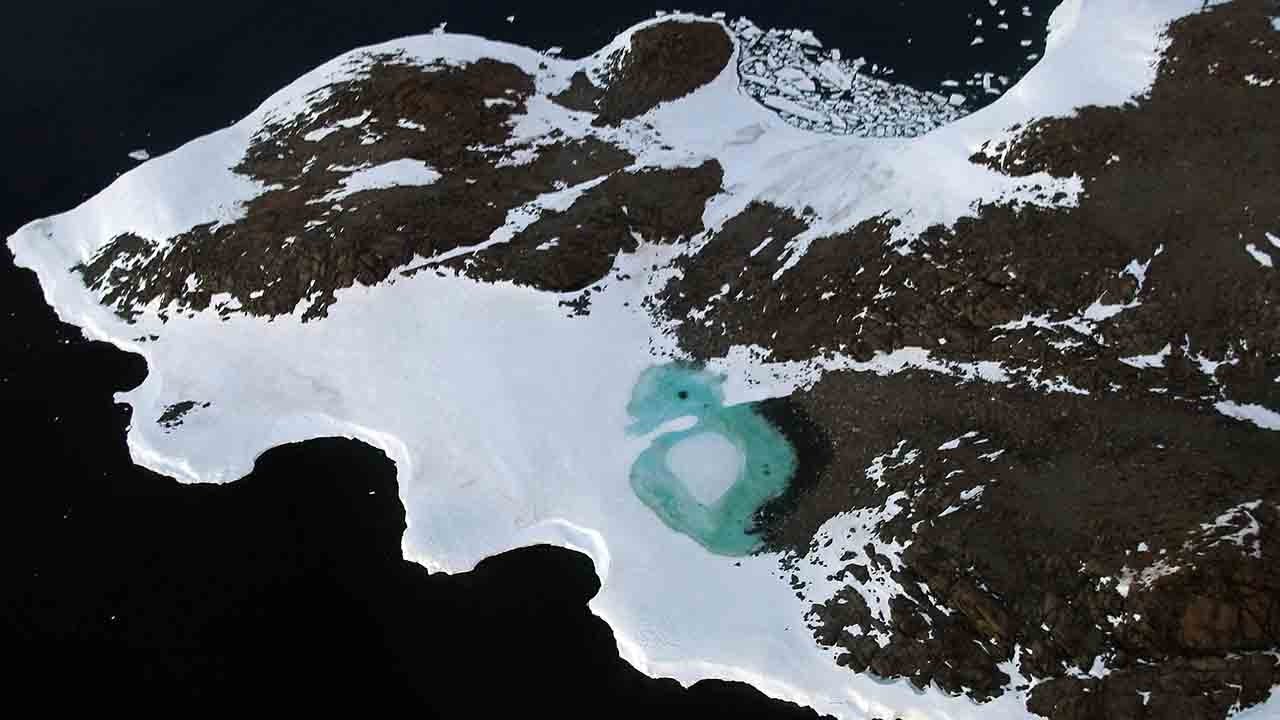 Climate change turning Antarctica green, but why? YouTube