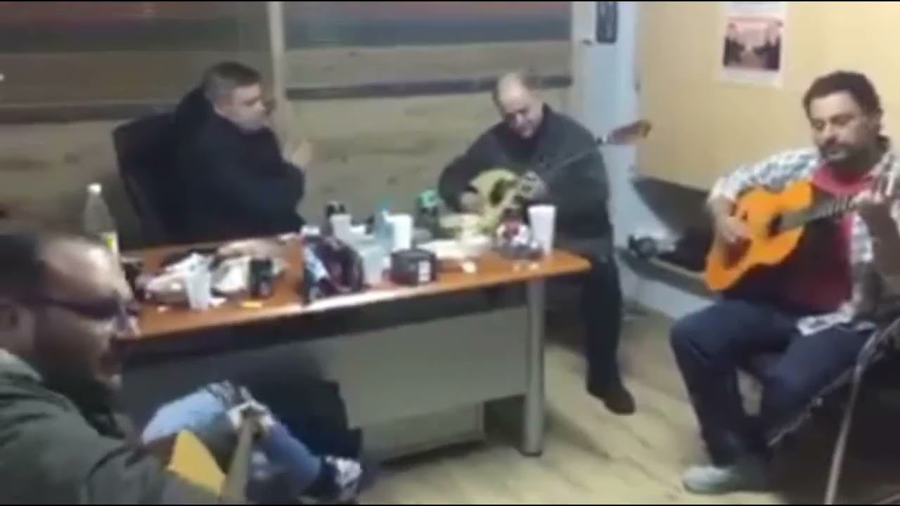 Όταν βλέπετε να κλαίω ~ Μανώλης Λιδάκης