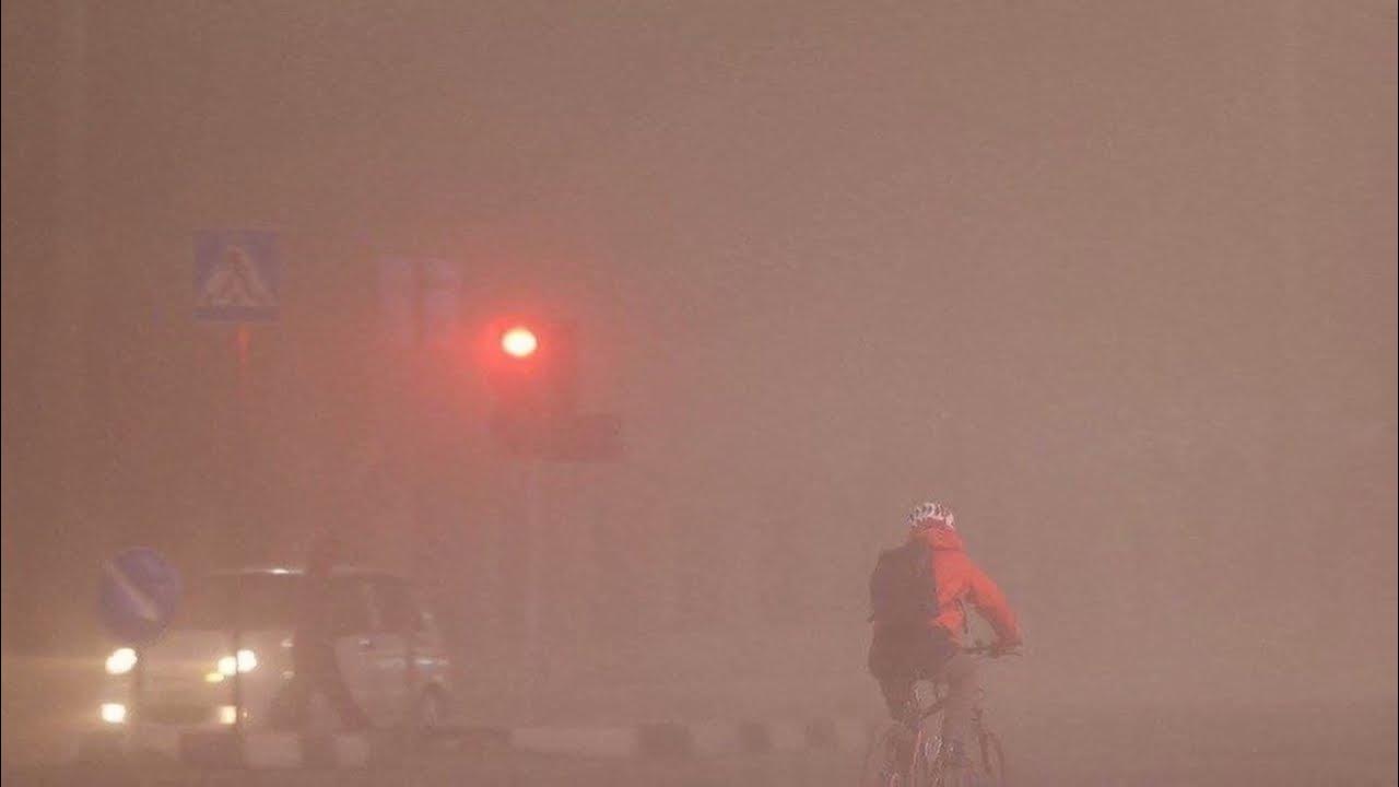 Ураганные тучи. Дождь и туман. Зимняя буря пушкин. Темно зелёные облака. Вихрь снега.