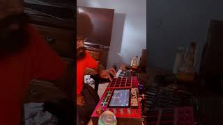 MPC LIVE OG SAMPLE FLIP FRIDAY SESSION BY DJ SHADES 🔥🔥🔥#mpc #beats 🎧#music 🎵🎵🎵🎵🎵🎵🎵