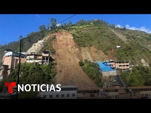 Un deslizamiento de tierra en Perú deja más de 60 viviendas sepultadas | Noticias Telemundo