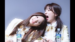 우주소녀 은서(Eunseo) & 보나(Bona) - Teasing Each Other
