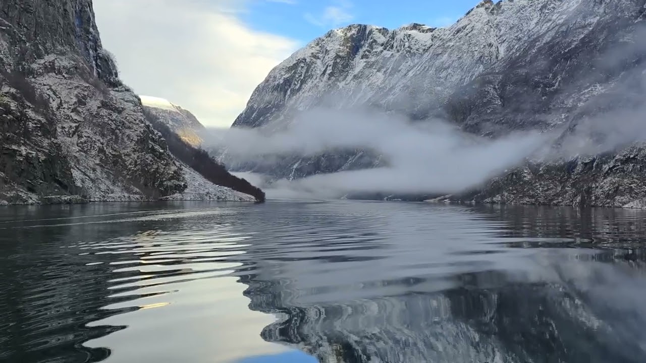 Flåm - a piece of heaven ♥️...where time slowed down and our hearts stayed back