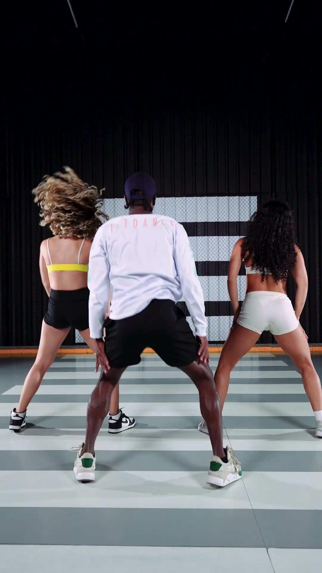 Tô nem aí se é pra bonito ou pra feio! ?? | FitDance (Coreografia)