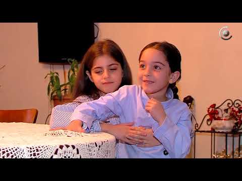 8 წლის ელენე მახარაძე და 5 წლის მარიამ როინიშვილი