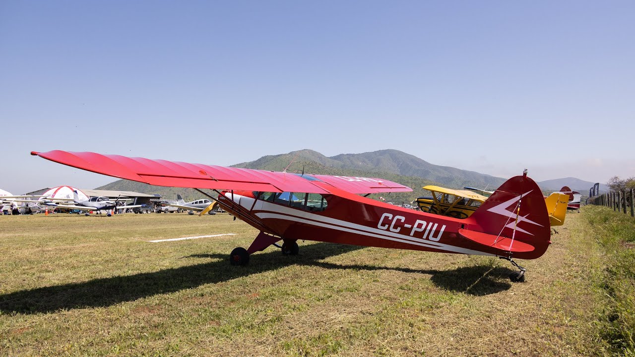 Piper PA-18 Super Cub Low Flyy And Landing  Santa Teresa Aerodrome