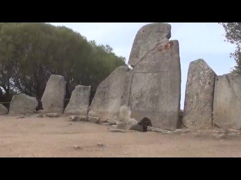 Video: Gräber Der Riesen Auf Sardinien - Alternative Ansicht