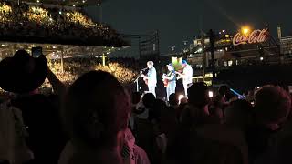 Tyler Childers Wrigley Field Follow You to Virgie screenshot 4