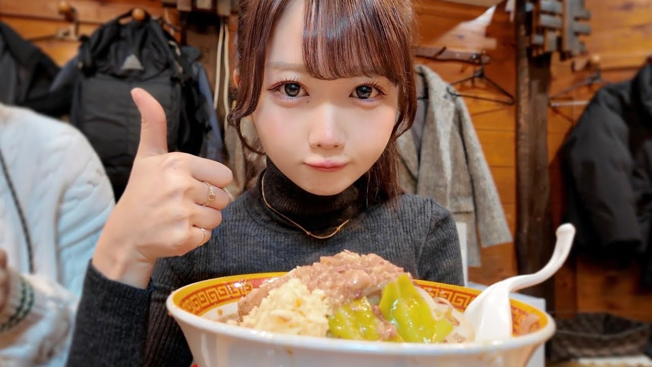 【二郎系ラーメン】ニンニクアブラは魔法の呪文♪【えどもんど】