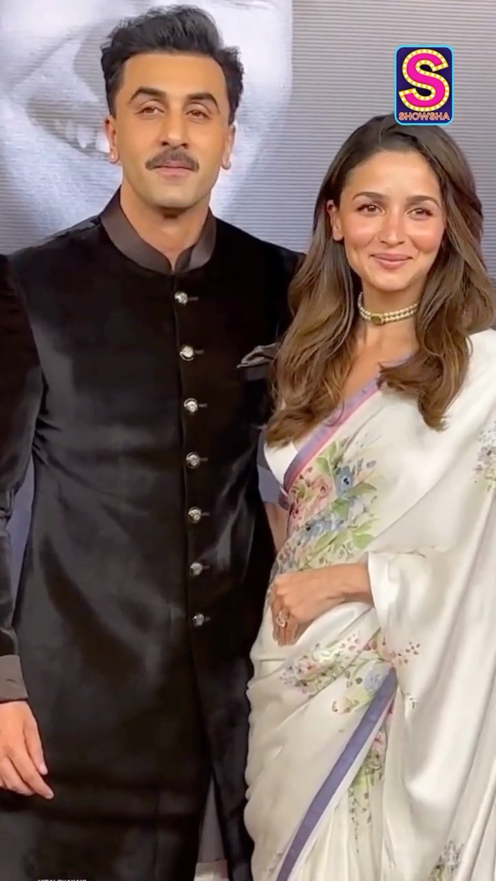 Ranbir \u0026 Alia Serving Couple Goals Like Pros! | Raj Kapoor 100th Birth Anniversary | N18S