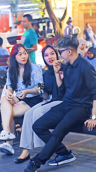 OMG! Prank ambil camilan cewek cantik #laugh #funny #shorts #comedy