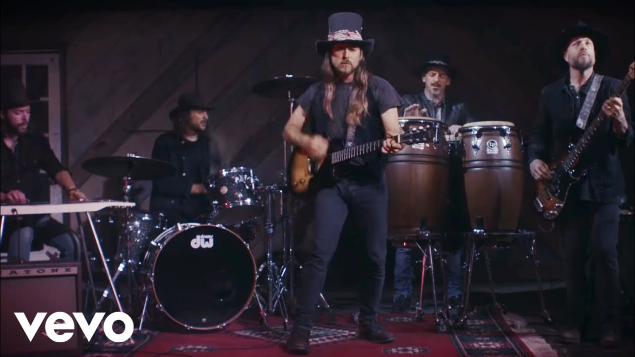 Lukas Nelson & Promise of the Real - Bad Case bekijken op YouTube Lukas Nelson & Promise of the Real - Bad Case bekijken op YouTube