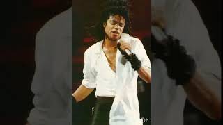 #michaeljackson #mj #badtour #kingofpopforever #livinglegend #tour #dangerous #history #aura #music#
