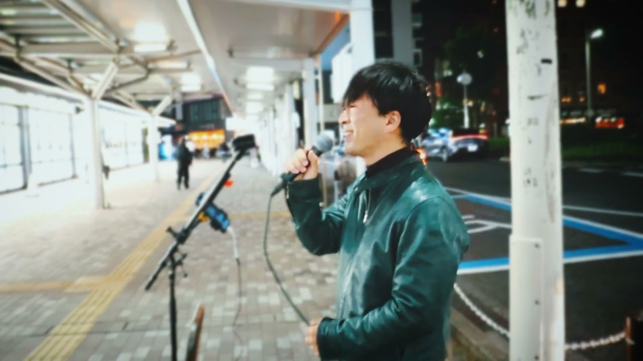 見上げてごらん夜の星を