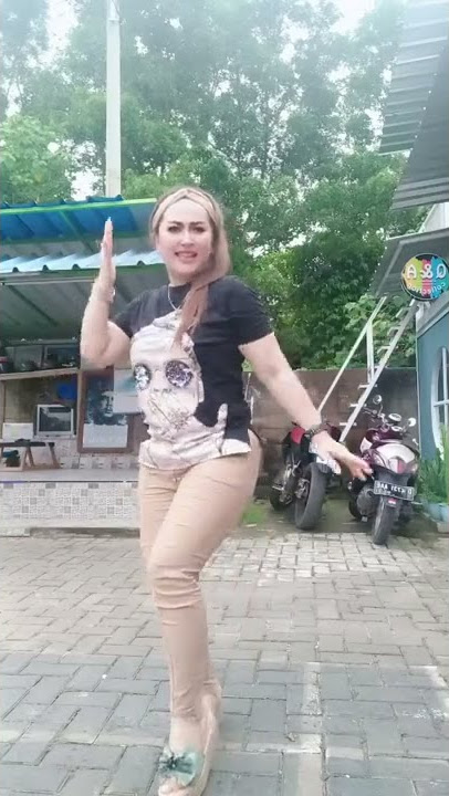 Ditekan Sedikit Ditahan Sedikit #shorts