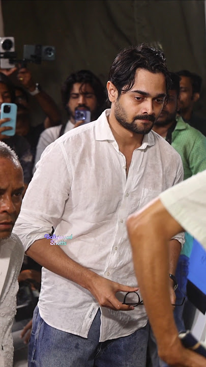Bhuvan Bam & Rakesh Roshan ji arrives for #satishshah Ji's prayer meet #shorts #bbkivines #rip