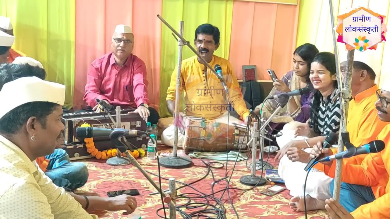 कधी लागेल रे वेड्या तुला गोडी अभंगाची | सदा लाडके | gramin loksanskruti | mumbai local train bhajan