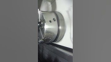 UNBELIEVABLE Crankshaft Machining - check that steady in action!!