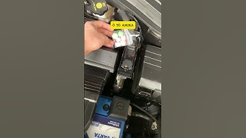 treo băng phiến chống chuột trong khoang máy ô tô #otoamika #vesinhkhoangmay