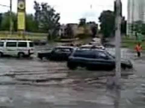 Кострома 25.05.10 после ливня пл. Конституции