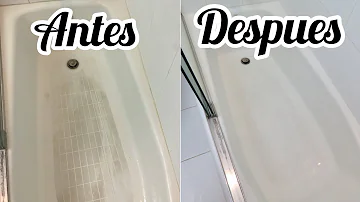 ¿Cómo se limpia una bañera acrílica muy sucia?