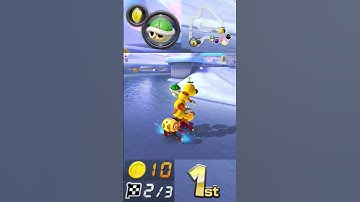 COOLEST Blue Shell Dodge of all time | Mario Kart 8 Deluxe