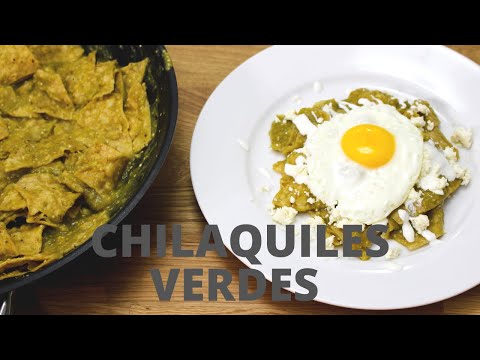 EPISODE 13 | HOW TO MAKE CHILAQUILES VERDES | COOKINGWITHELVEE