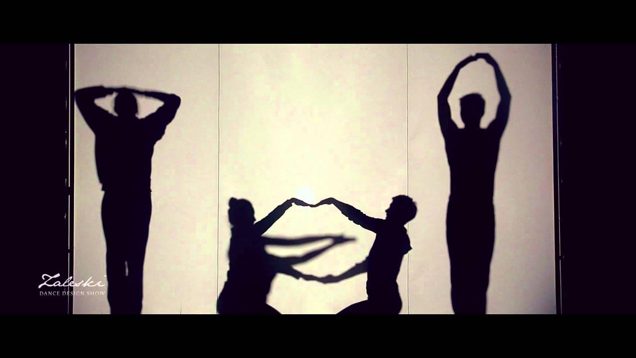 Театр теней танец. Теневые куклы театр теней. Театр теней из людей. Театр теней на измайловском. Театр теней 19 век.