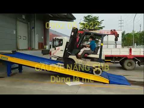 Video Cảnh Xe nâng lên xuống Kho, container bằng Cầu Dẫn Xe... - YouTube