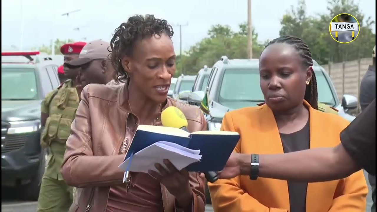 WAZIRI MKUU AKISIKILIZA KERO ZA WANANCHI WILAYA YA HAI, KILIMANJARO 