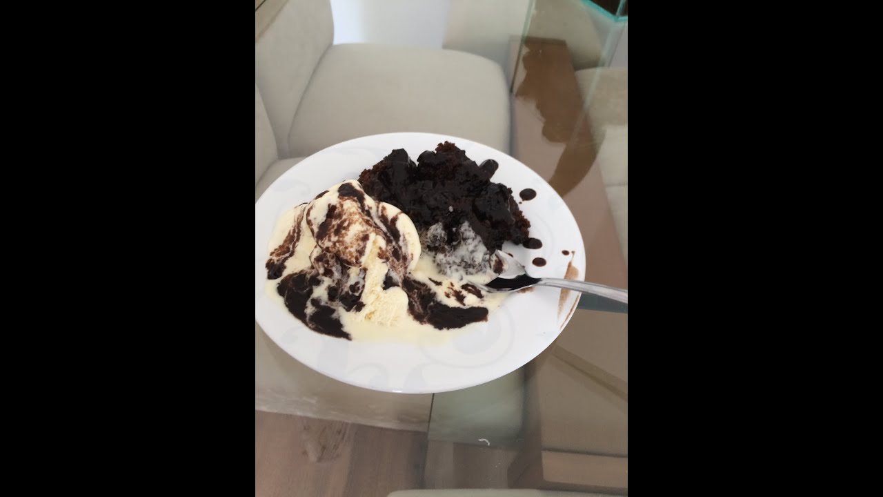 BOLO BROWNIE COBBLER DA ANA MARIA BRAGA COM GABI