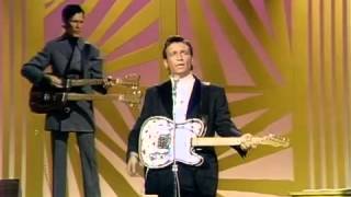 Waylon Jennings, Only daddy that&#39;ll walk the line