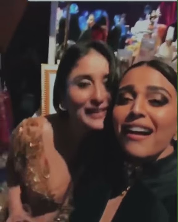 Kareena kissing Swara bhaskar