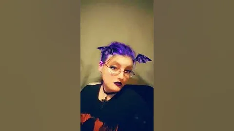 Havin fun with snapchat, and seeing what i look li...