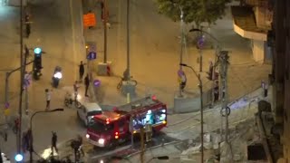 انفجارات عنيفة في سماء مدينة تل أبيب وضواحيها بعد إطلاق رشقات صاروخية من غزة