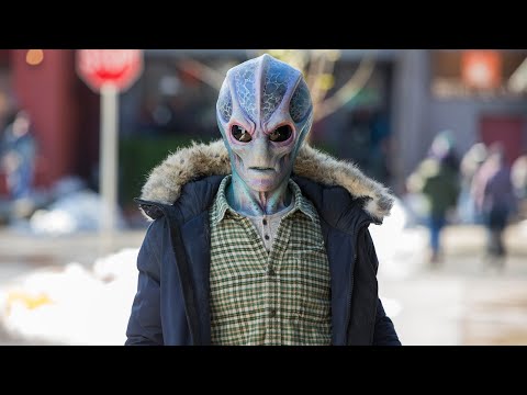 Resident Alien (2021) Pilot — Opening 7 Minutes